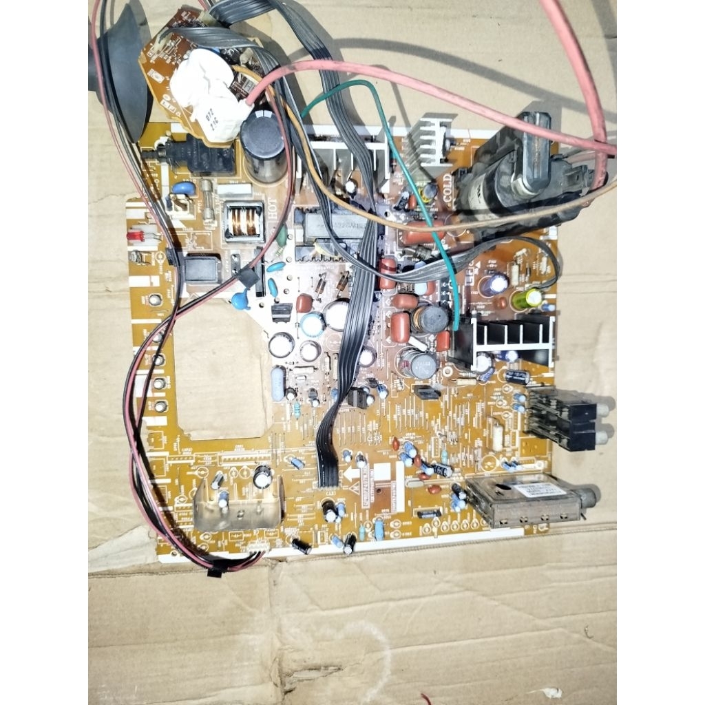 MESIN TV SHARP SLIM 21 IN COPOTAN BELUM UJI TEST/GEMBLING