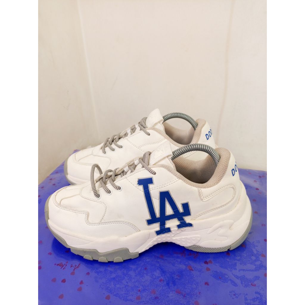 Cuci Gudang Sepatu Second MLB DODGERLS LA Size 41