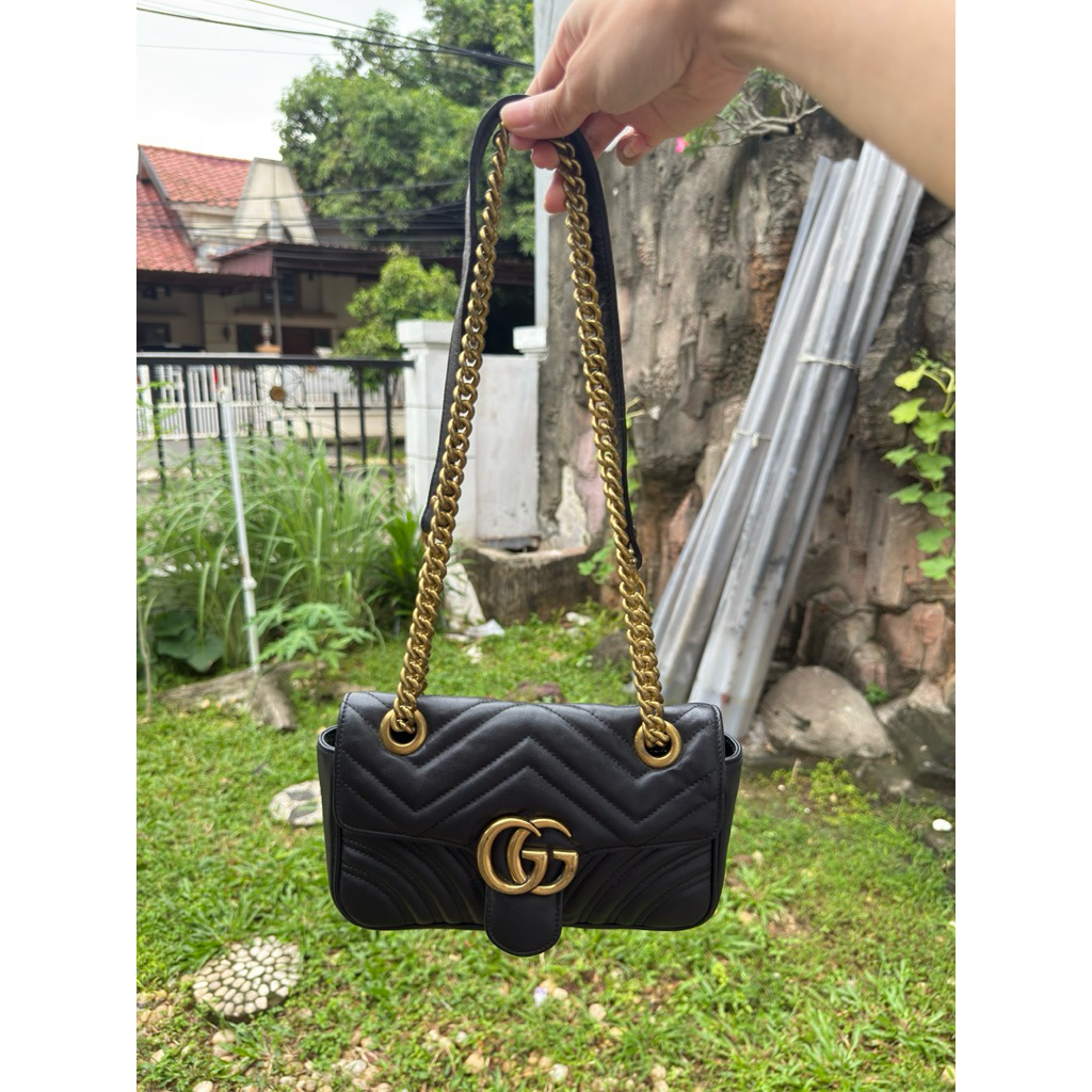 CLEARANCE SALE Gucci Marmont Small Black preloved