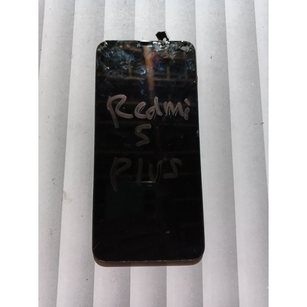 Frame tatakan lcd Redmi 5 plus original copotan asli