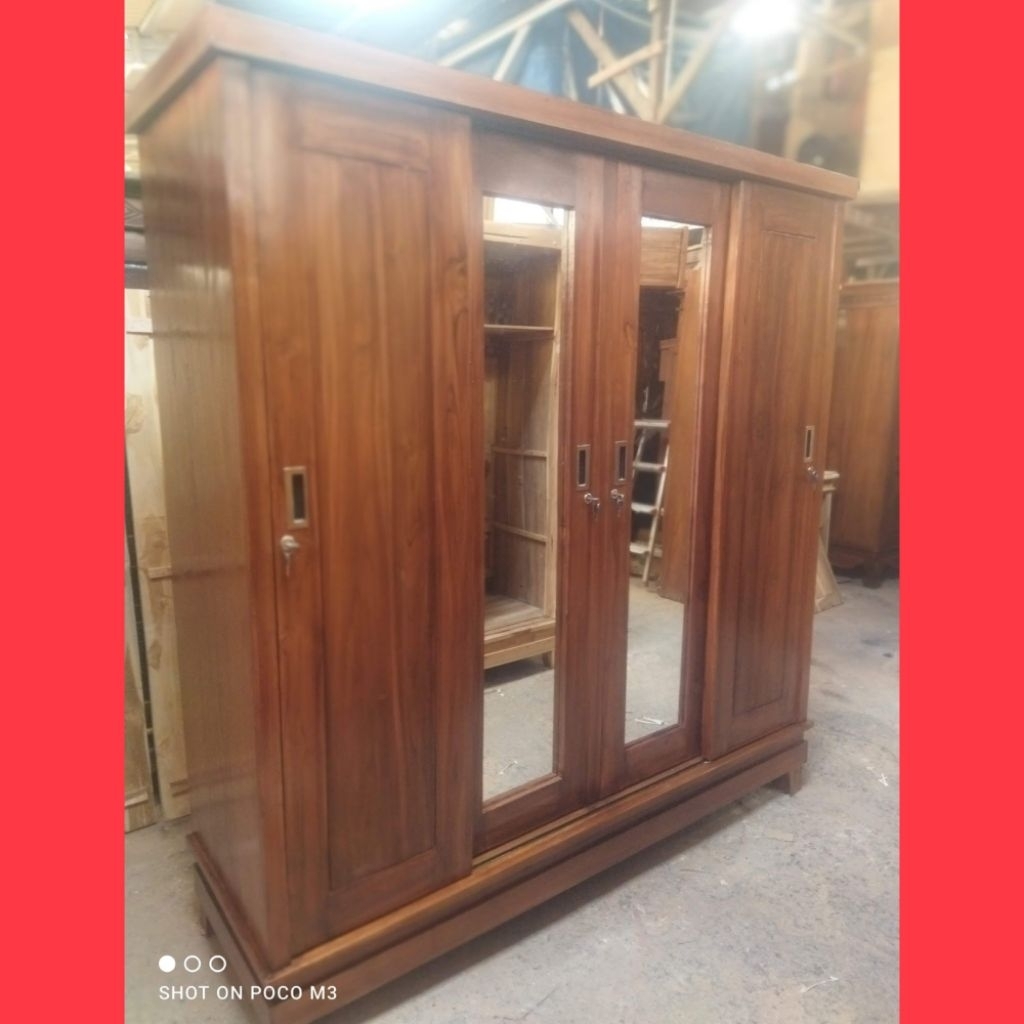 Lemari knockdown 4 pintu sliding minimalis kayu jati.