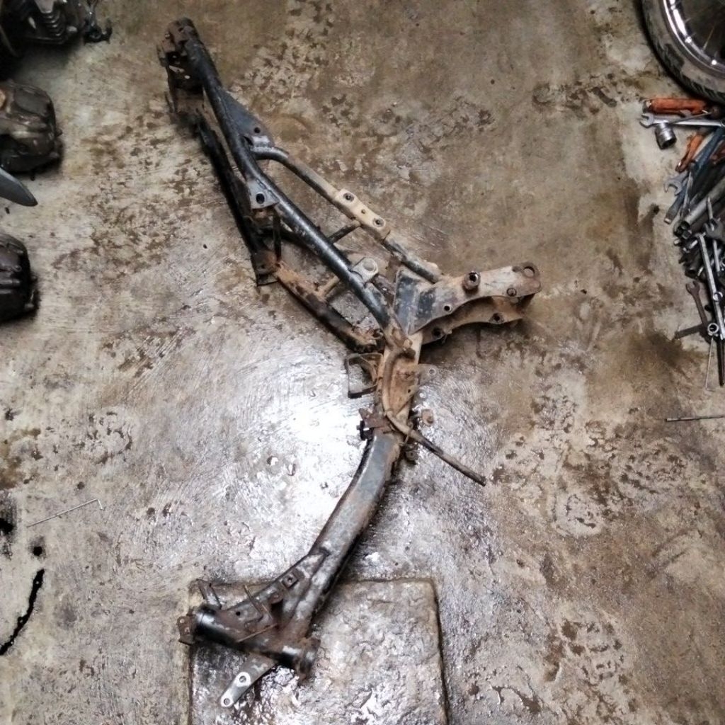 RANGKA SASIS FRAME ORIGINAL HONDA REVO ABSOLUTE/BLADE OLD NO KROPOS