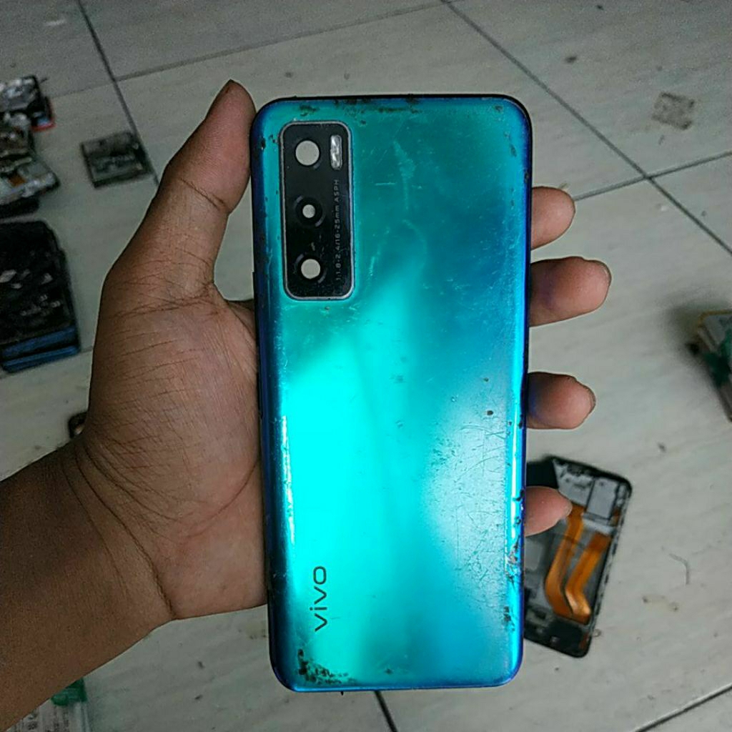 backdoor bekas Vivo v20se,tombol lengkap fisik sesuai gambar
