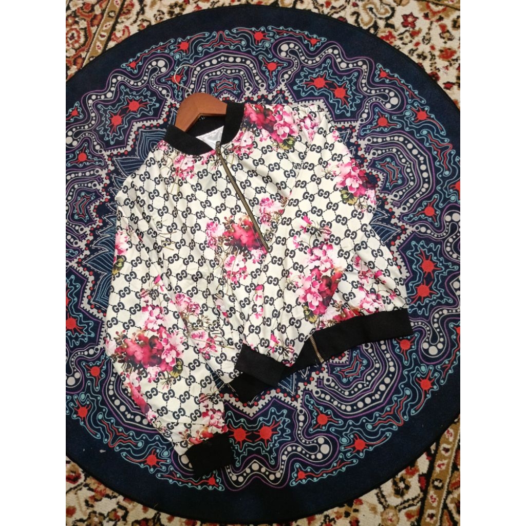 Jaket Bomber Wanita Motif