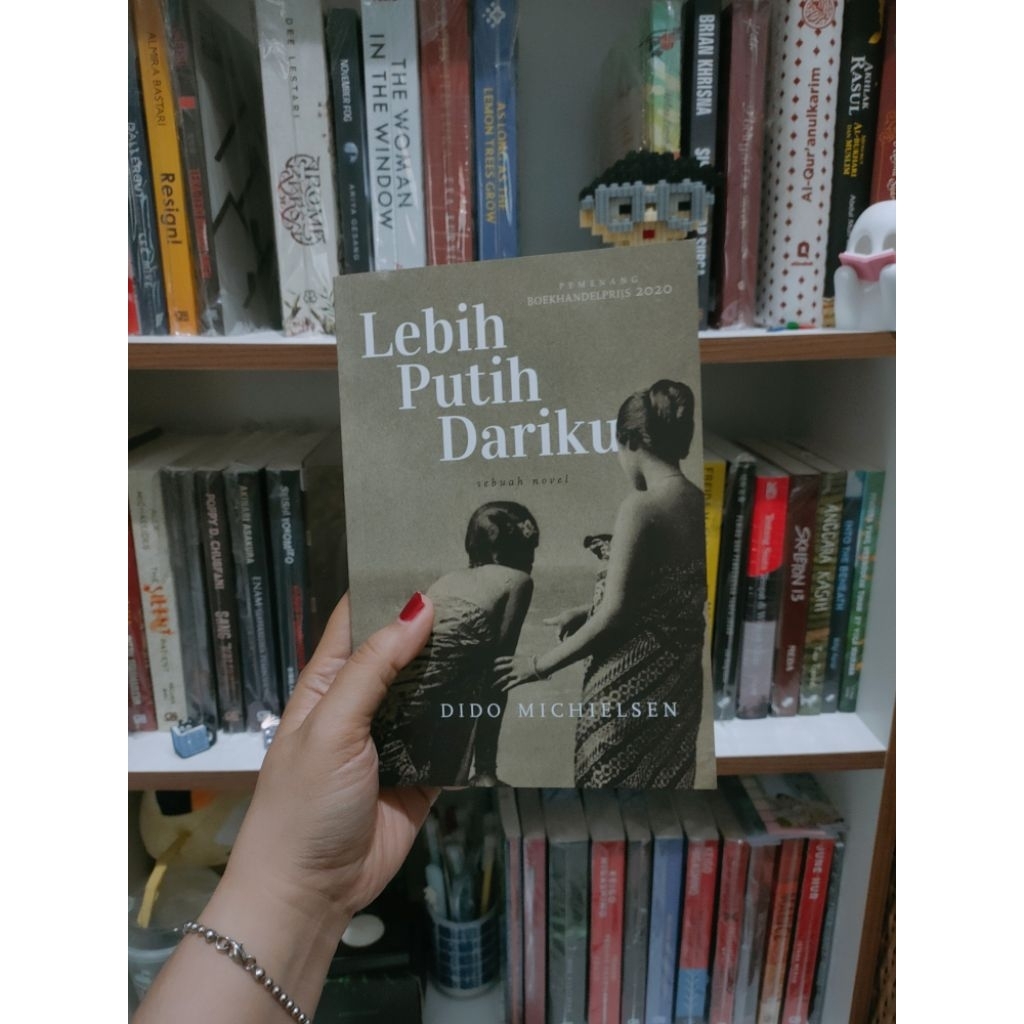 Novel Lebih Putih Dariku