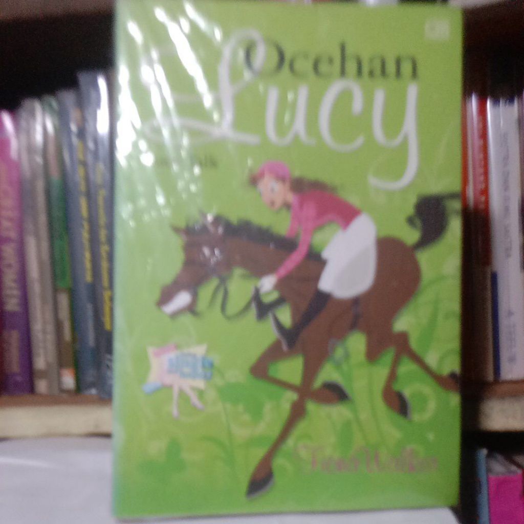 OCEHAN LUCY, Lucy talk