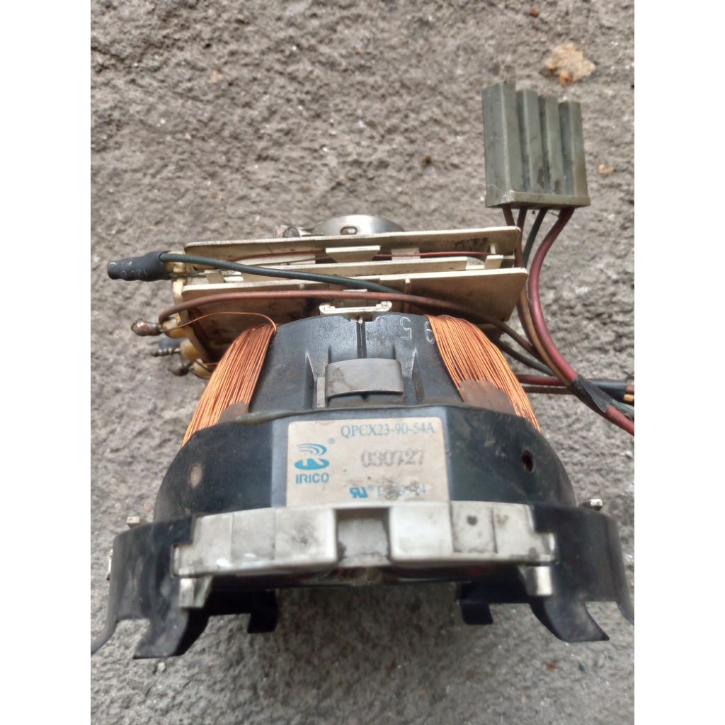 Yoke, konde TV tabung cembung 21inc merk crystal, normal.