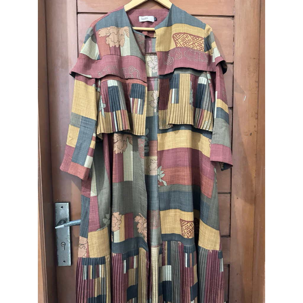 TASHI OUTER KAMIIDEA - KAMI (Preloved)