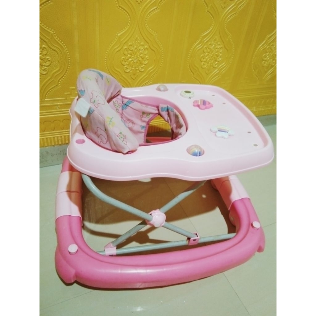 baby Walker preloved