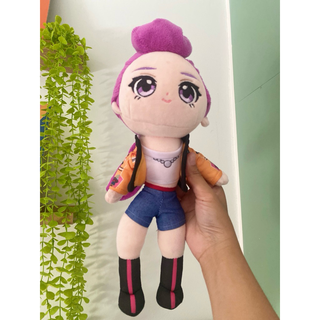 Boneka Demon Hunters Kpop Anime Kartun Anak - Rumi