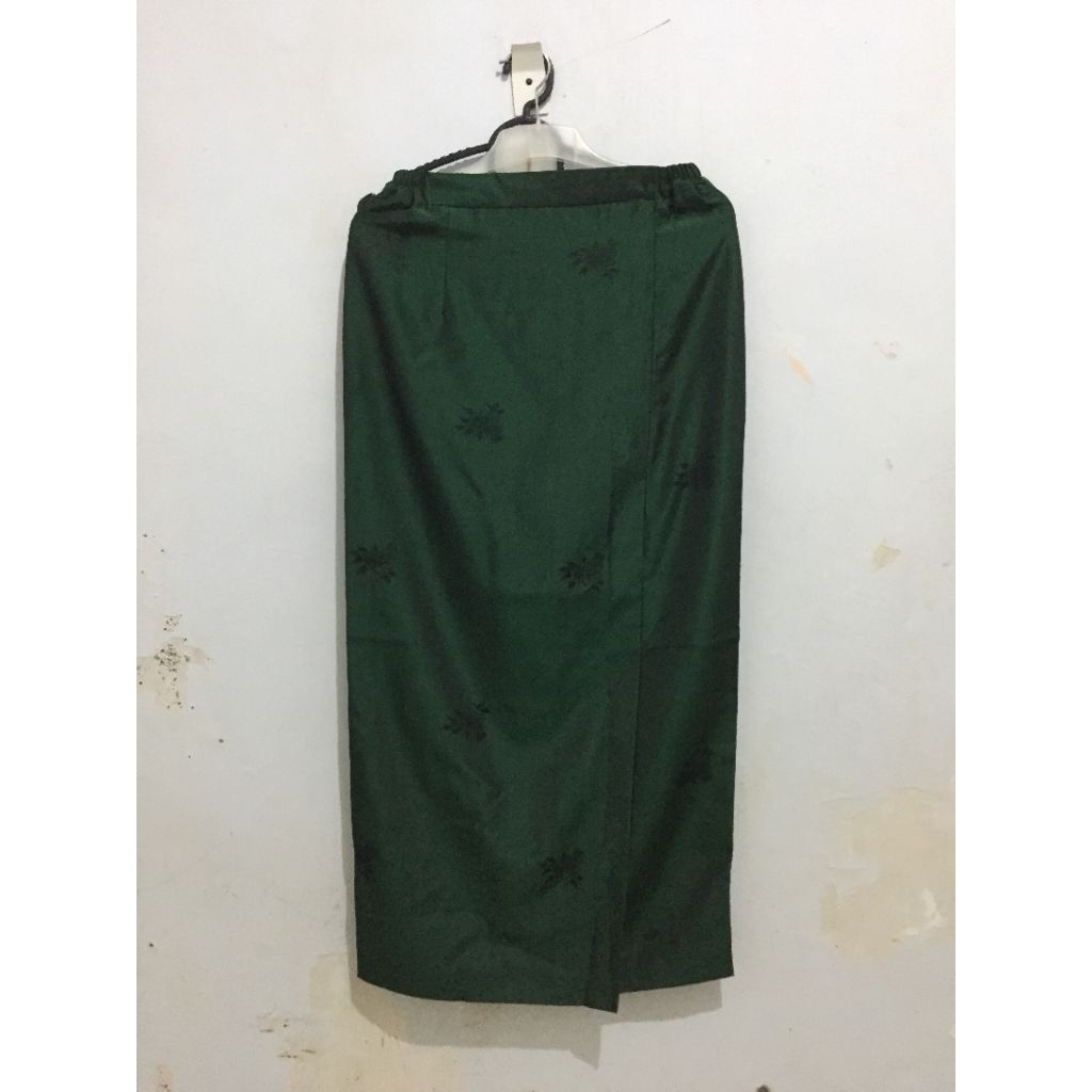 [preloved] rok hijau botol