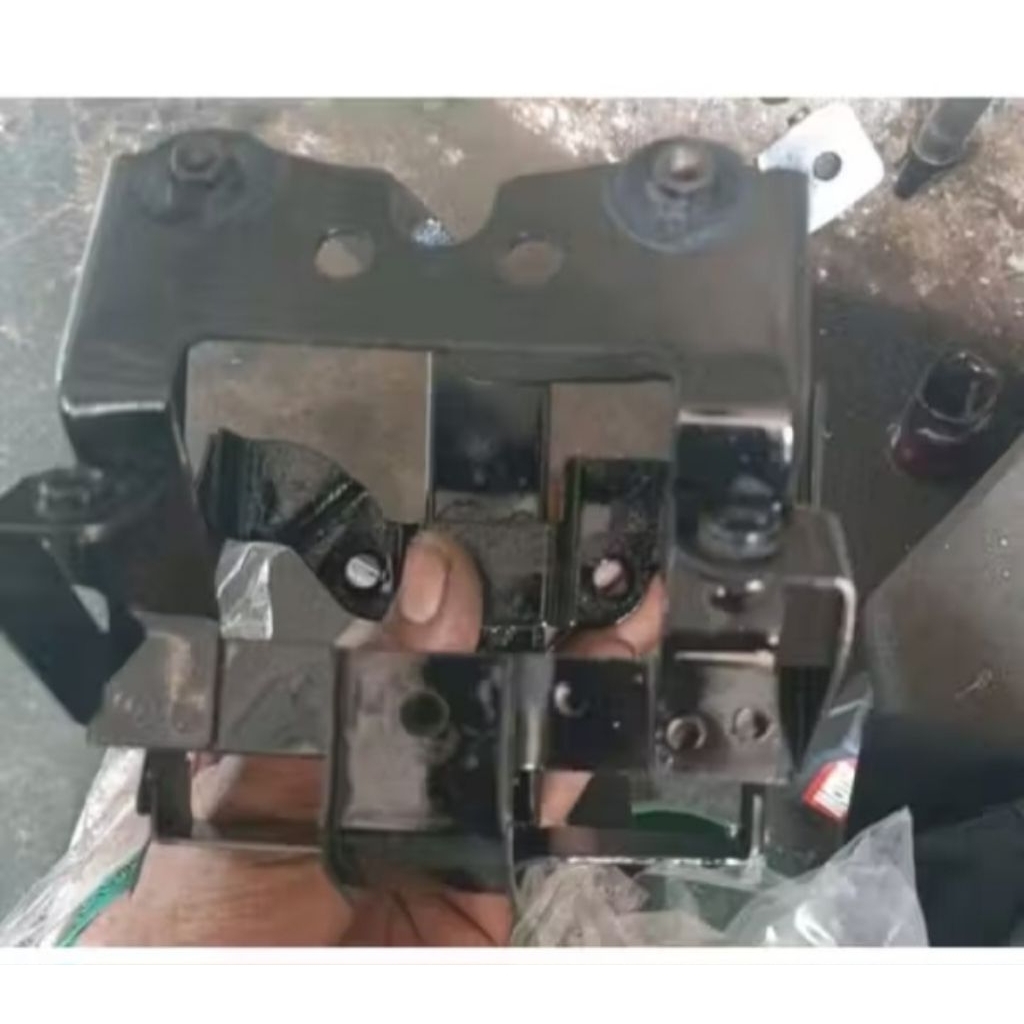 dudukan aki vario lama karbu 110 original copotan