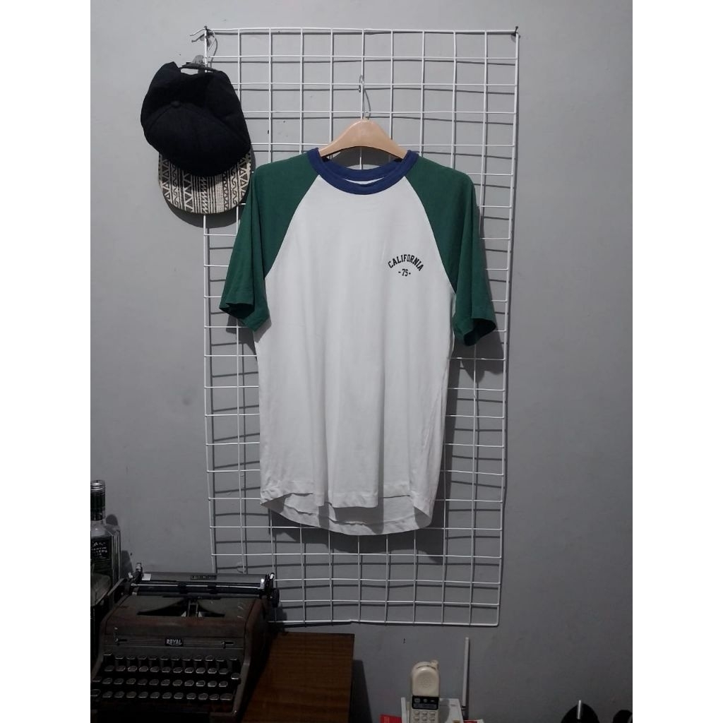 kaos raglan zara bekas second preeloved