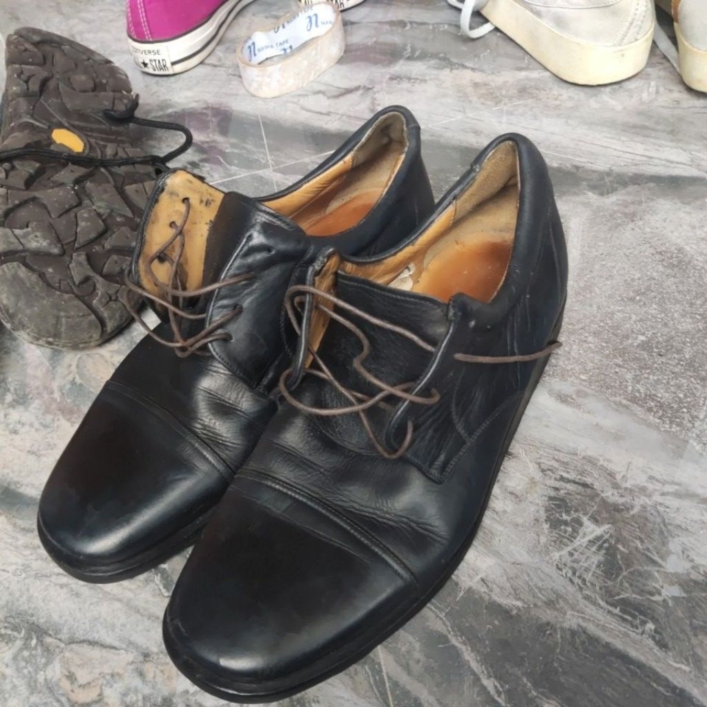 sepatu Bally bekas zise 41 insole 26