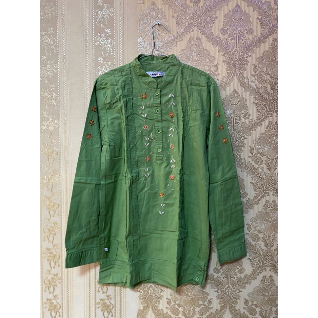 (Preloved) Kemeja/Tunik Sage Green Katun Adem/Blouse Bordir Etnik