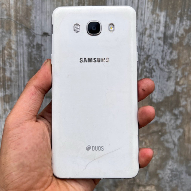 Samsung J7 2016 Ram 2/16GB Second Original Berkualitas
