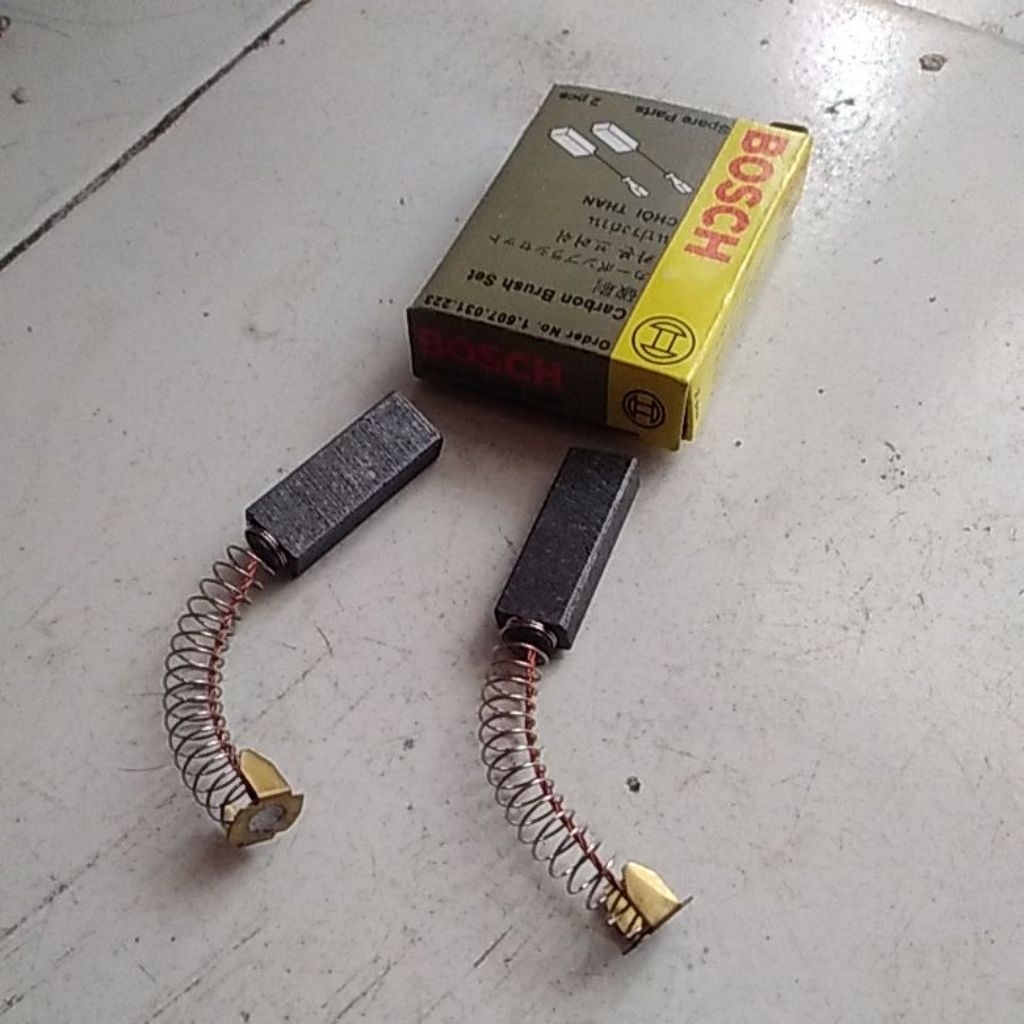 CARBON BRUSH VACUM CLEANER SPUL SEPUL ARANG MESIN VACUM CLEANER