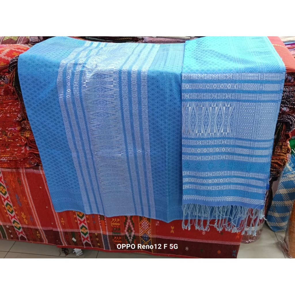 SONGKET TUMTUMAN BENANG KRISTAL WARNA BIRU TUMPAL SILVER