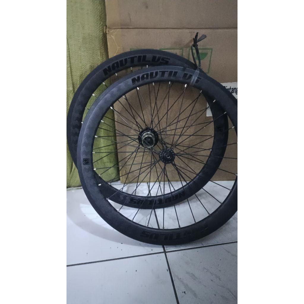 Wheelset NAUTILUS carbon 20 451 Vbrake hub litepro velg 22 inch