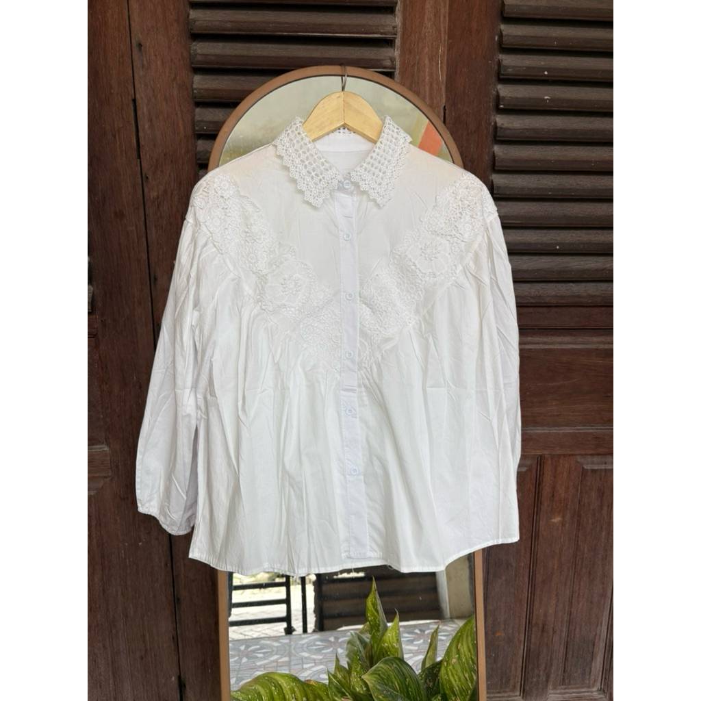 Atasan Wanita Putih Renda Poplin ( BARU ) / Kemeja Renda Putih