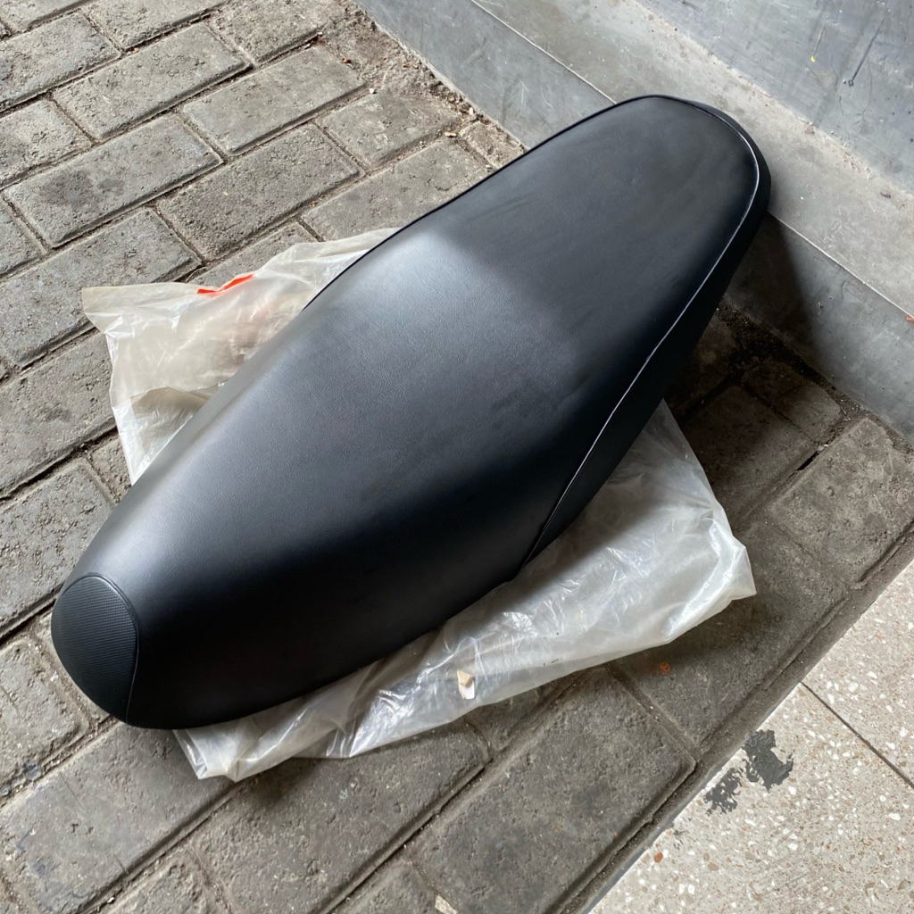 77200 KVL N00 SADEL JOK HONDA SUPRA X 125 NEW BATMAN CW ORIGINAL AHM