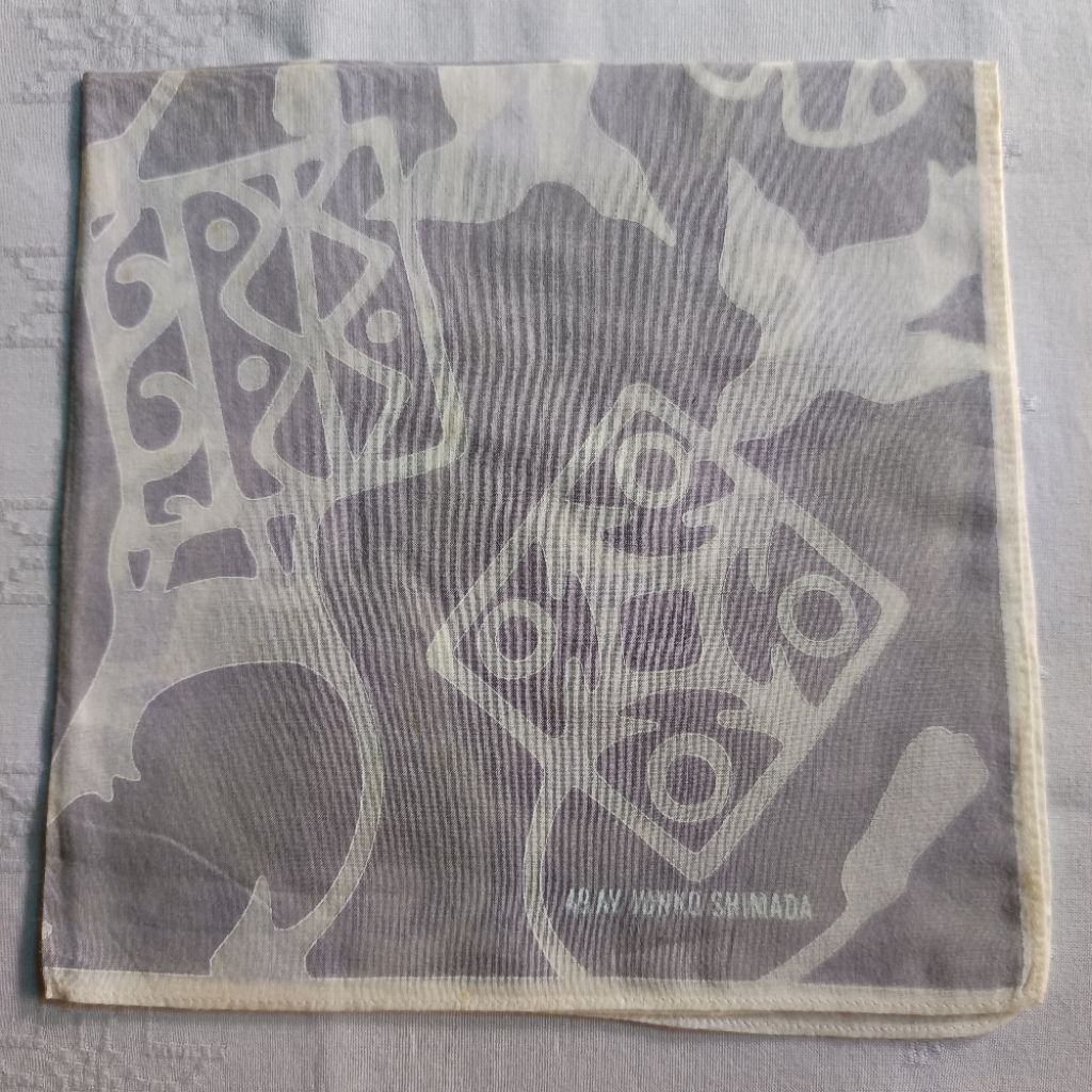 Saputangan Brand Junko Shimada