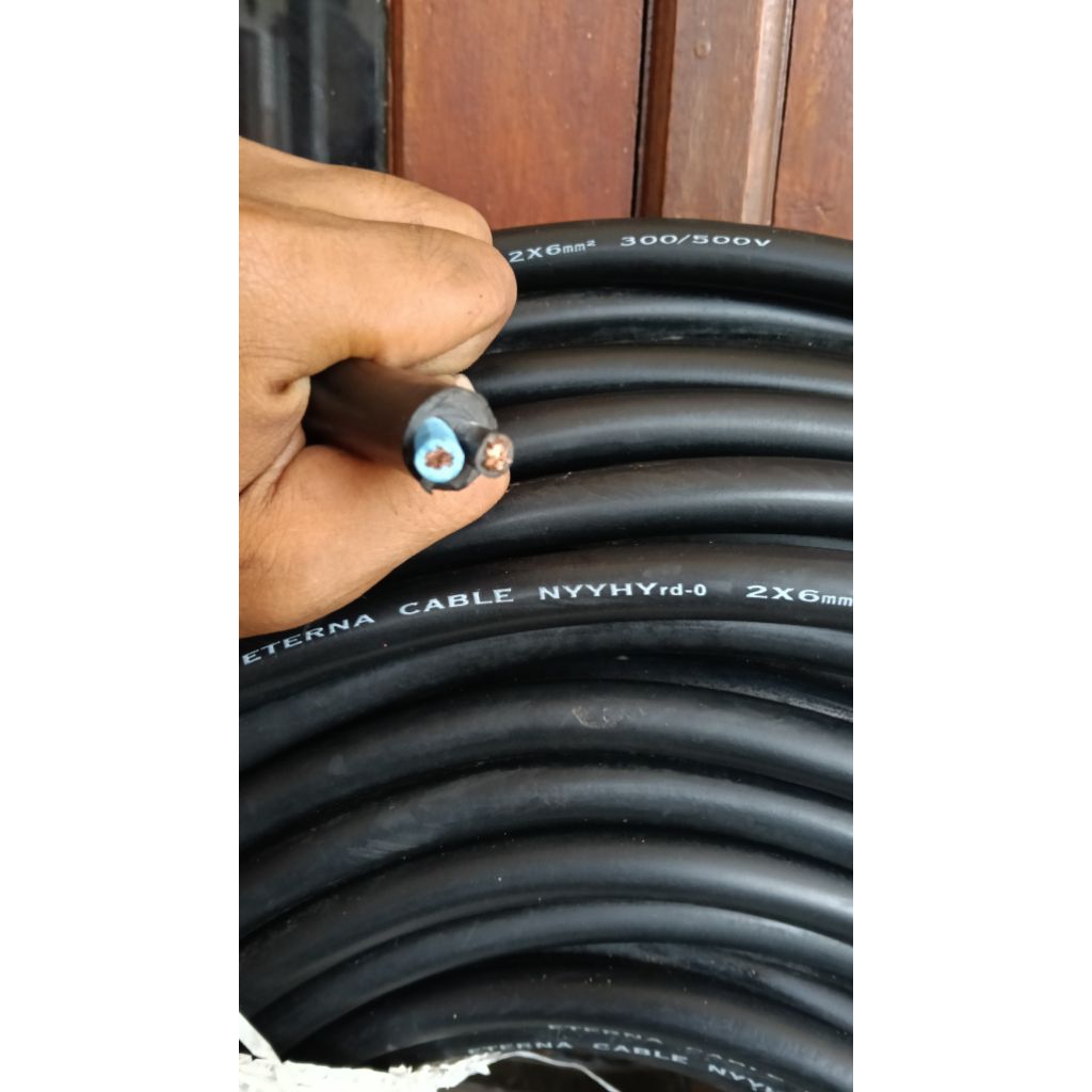Basicstoree_ Eterna Nyyhy 2 X 6Mm Meteran / Kabel Listrik Hitam Serabut Tembaga Nyyhy 2 X 6Mm Ecaran