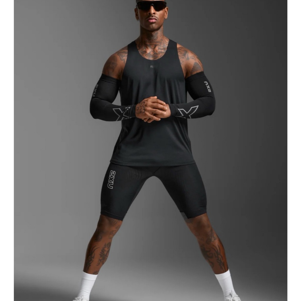 2XU LIGHT SPEED TECH SINGLET / RUNNING SINGLET 2XU LIGHT SPEED TECH SINGLET / KAOS LARI 2XU MEN RUNN