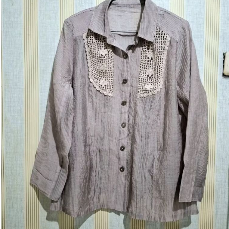 NET* ATASAN KEMEJA WANITA UNGU MUDA MOTIF RAJUT TIPIS