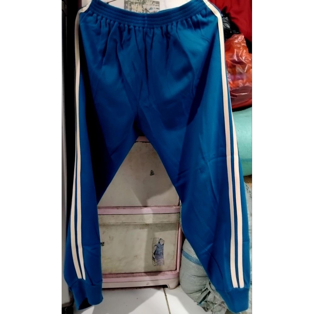 Celana Olahraga Yadika