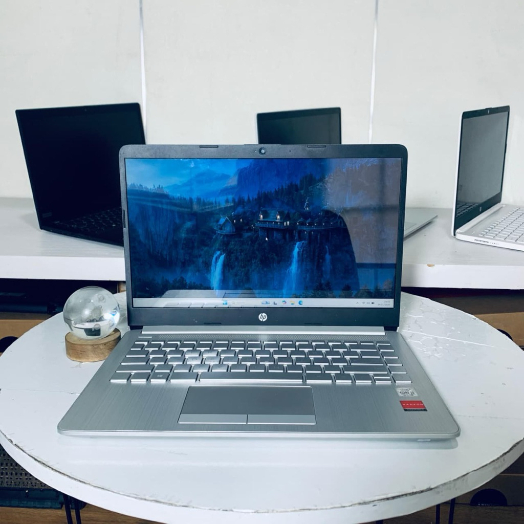 Laptop Hp 14s-cf2004TX|Core i5-10210U|8GB|512SSD