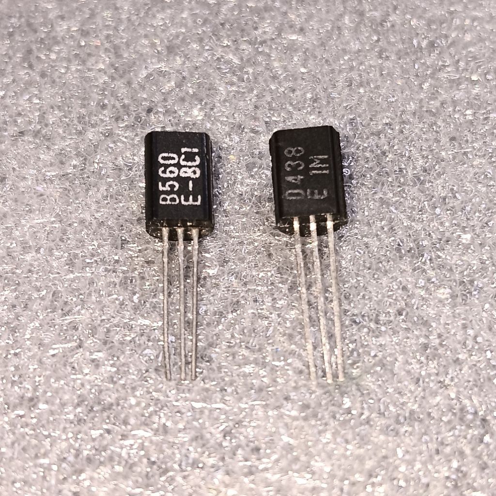 1 Set Transistor VAS/Driver D438 dan B560 Original Sanyo NOS | 2SD438 2SB560