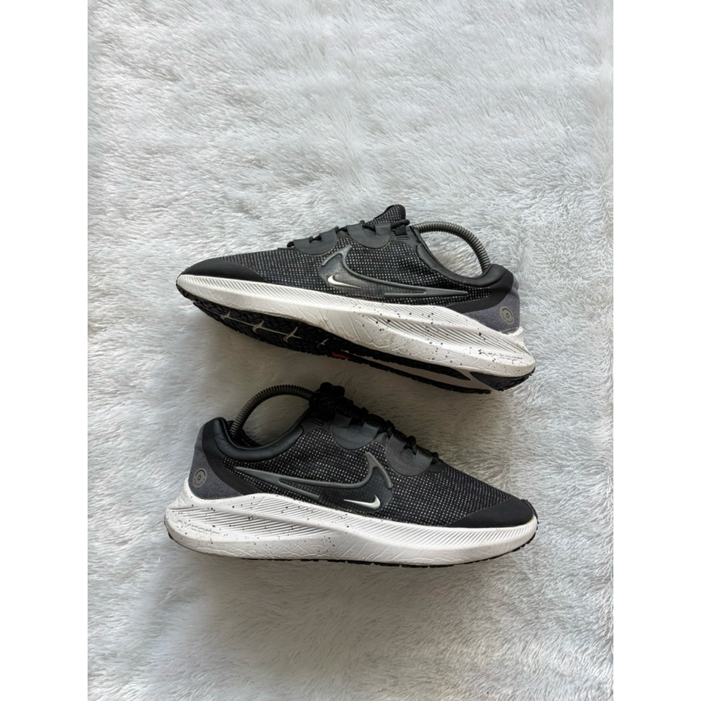 sepatu nike running air zoom size 41