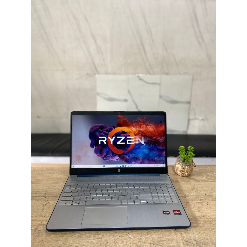 HP 15-EF2126WM BIRU AMD RYZEN 5 5500U WITH RADEON GRAPHICS RAM 16 GB SSD 512 GB 15,6 INCH