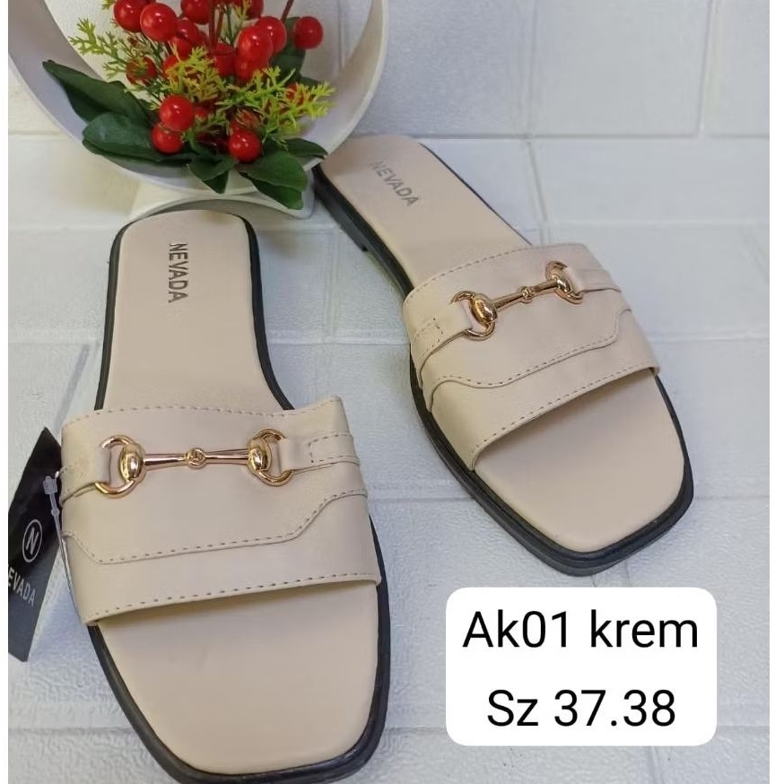 Sandal Teplek Wanita Nevada