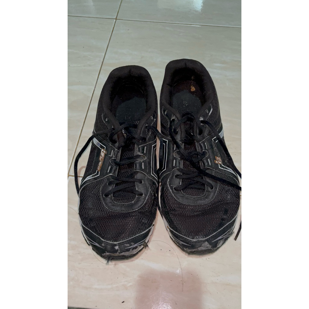 Sepatu LEGAS shoes - Black Hitam ukuran 44 pria PRELOVED / PRELOV / SECOND / BEKAS