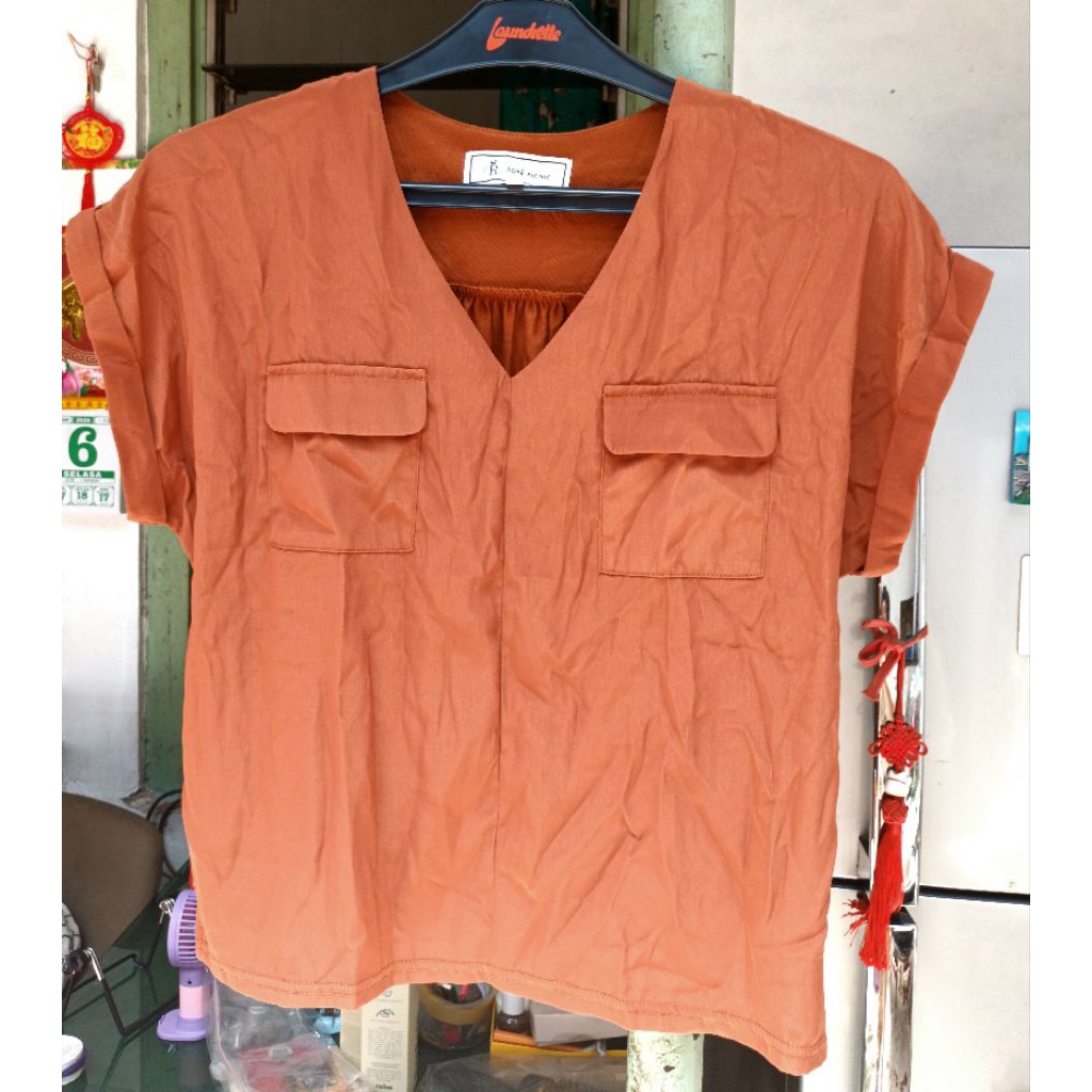 Atasan Blouse warna Coklat merk Rope Picnic Preloved
