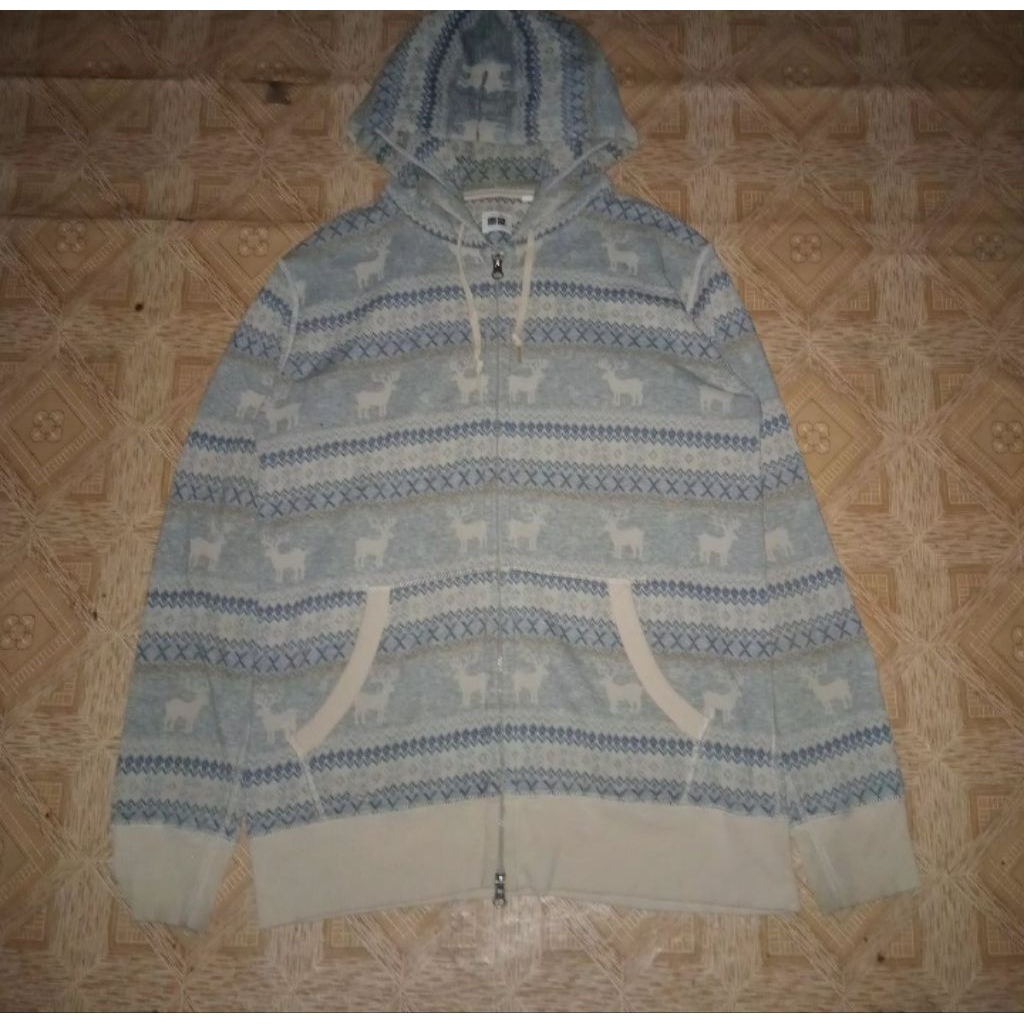 Uniqlo Navajo Rusa