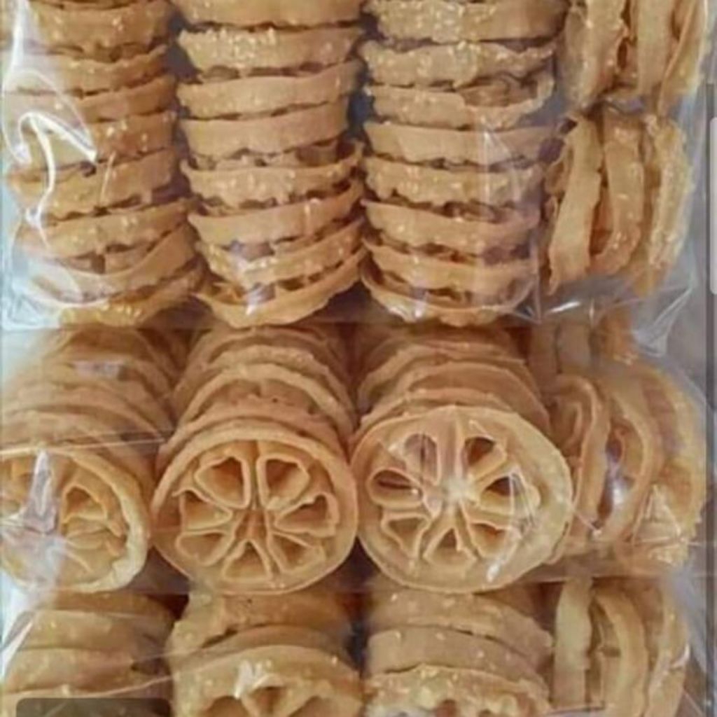 Kembang Goyang 1 Kg / Kembang Goyang Manis Gurih