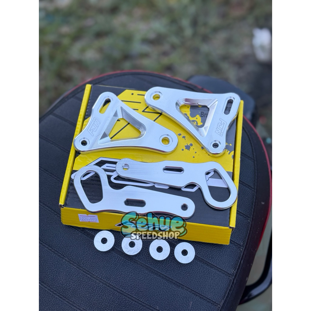 Breket kupingan lampu bulat pnp NINJA R/SS  full cnc