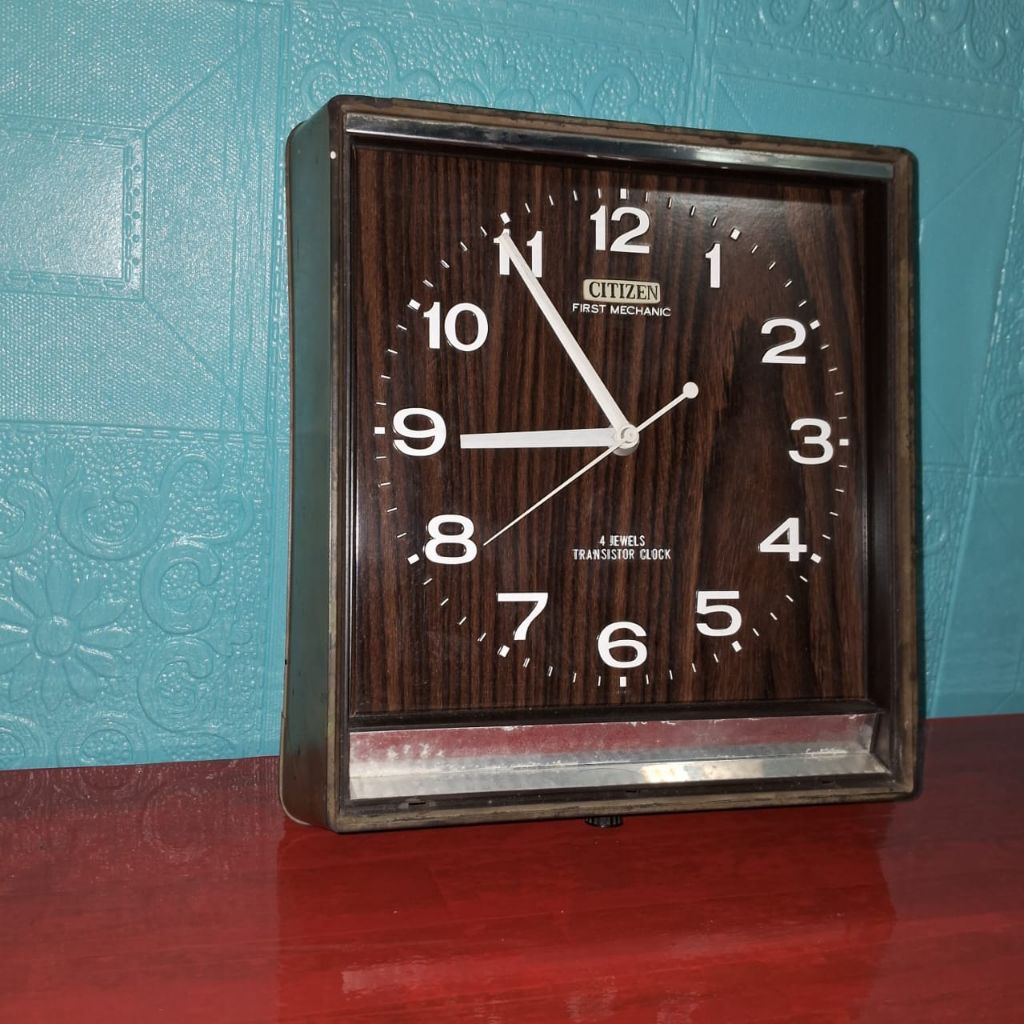 jam dinding citizen first mechanic