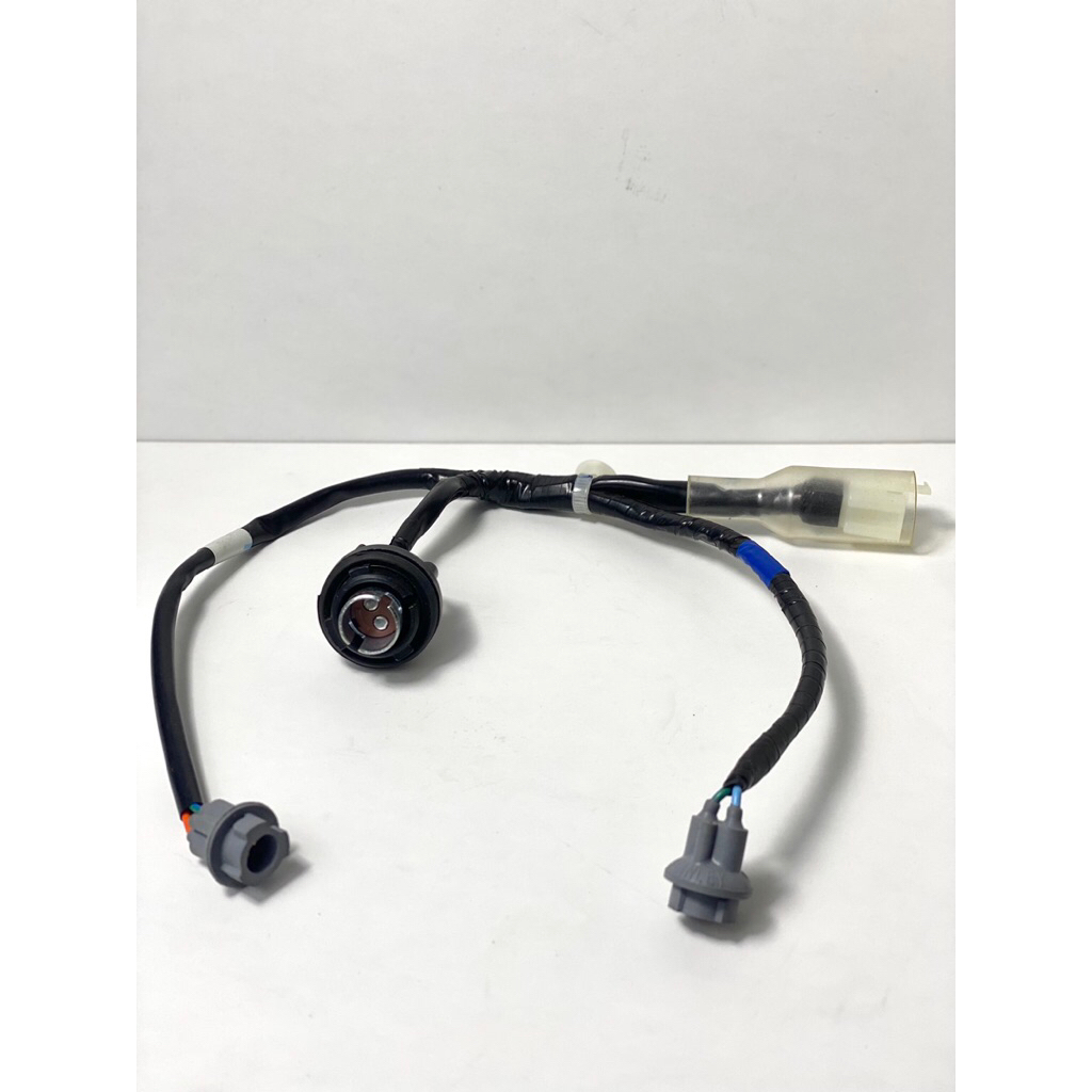 Soket socket fiting lampu stop belakang Honda Genio Beat new