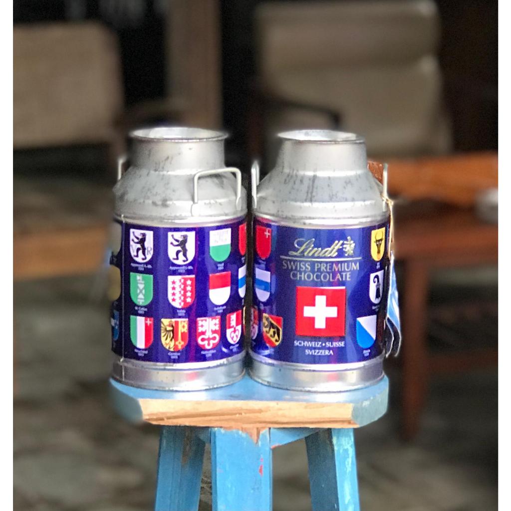 Kaleng coklat Lindt Switzerland