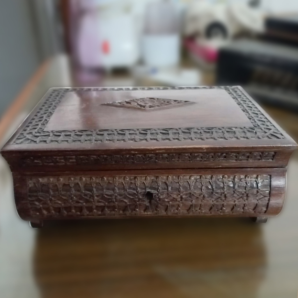 Kotak Perhiasan Unik / Kotak Perhiasan Ukir / Tempat Perhiasan / Kotak Perhiasan Antik