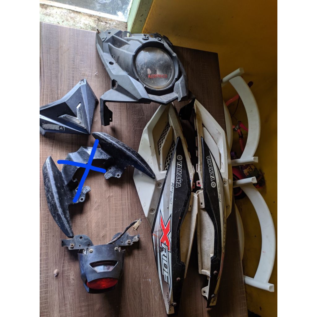 coverr depan xride + lampu , spakbor belakang xride