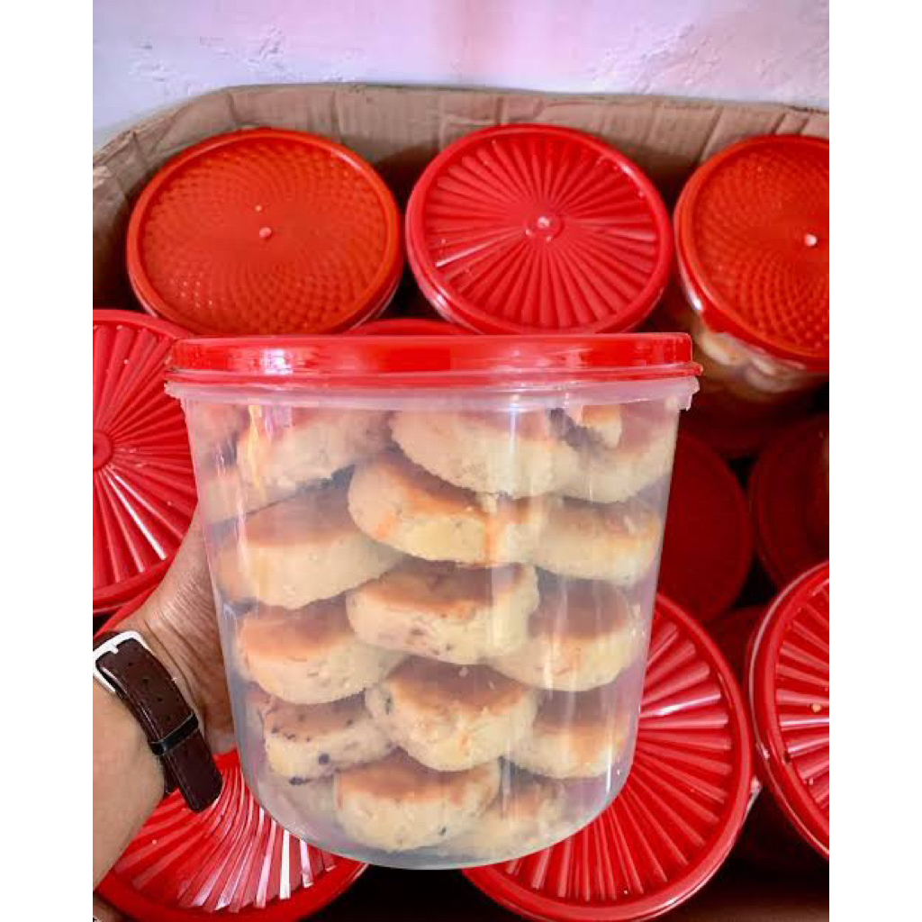 Kue kacang toples