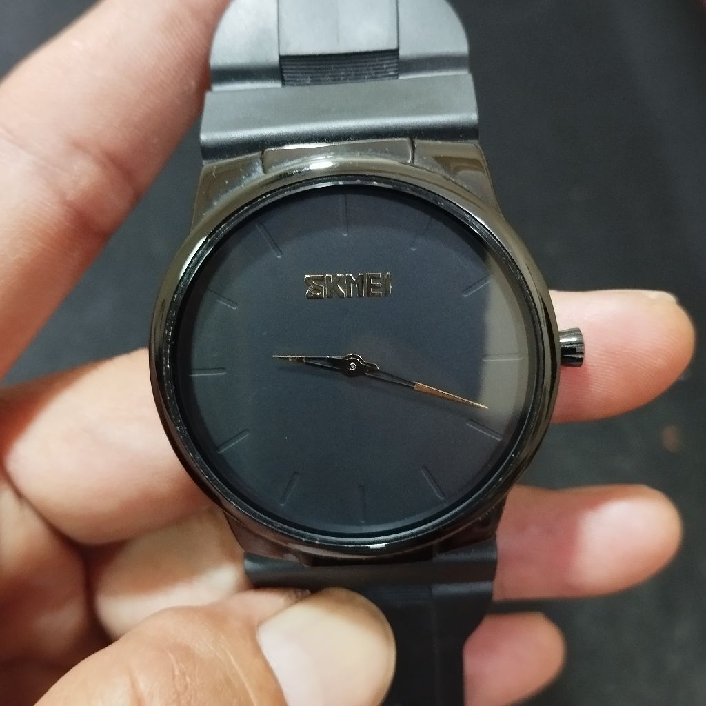 Jam Tangan Analog Pria SKMEI 1601