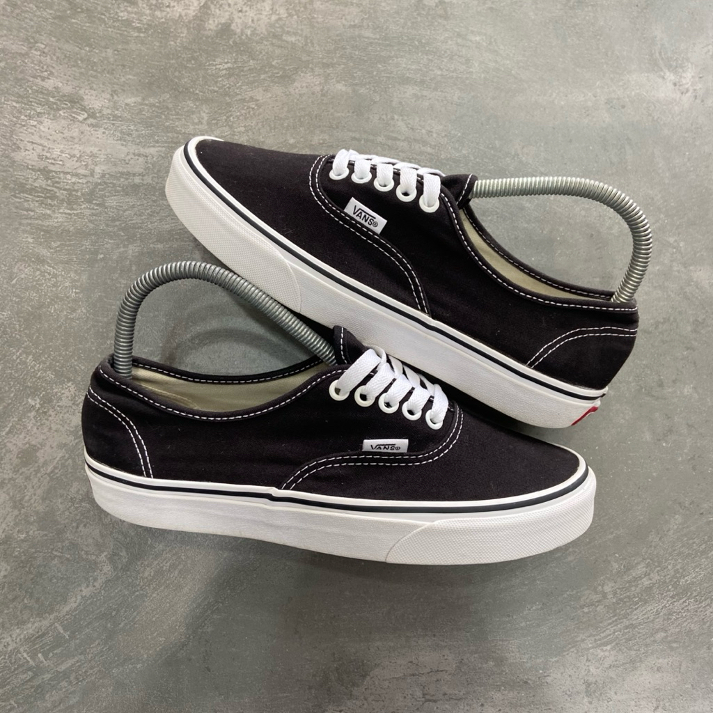 [Size 39] Vans Authentic Classic Black White Second Original Kondisi Nominus Harga Baru nya 1.8 Juta