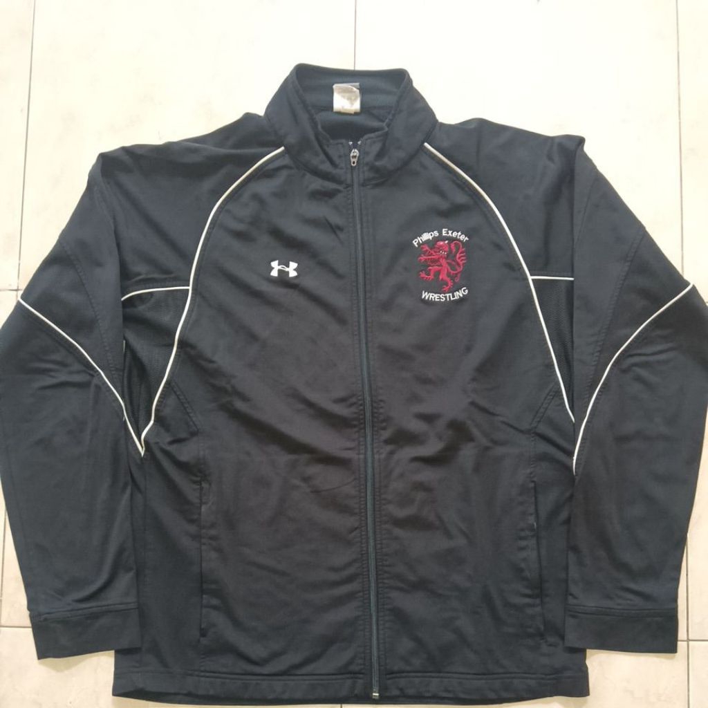 Jaket Under Armour logo timbul no minus second untuk Pria dan Wanita