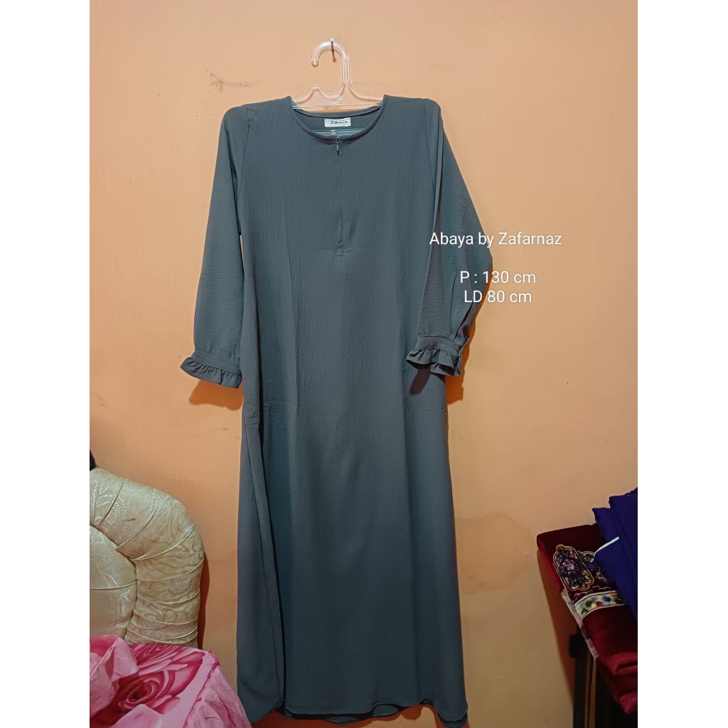 Preloved Abaya by Zafarnaz